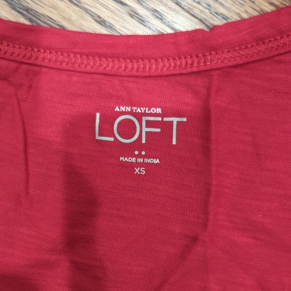 LOFT Red Scoop Neck Sleeveless Tank Top - Picture 2 of 5
